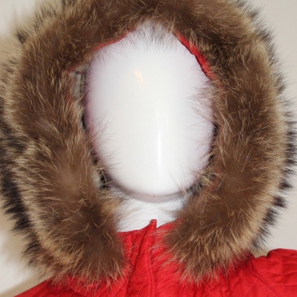 Burberry Red Quilted Coat - Picture 9 of 15